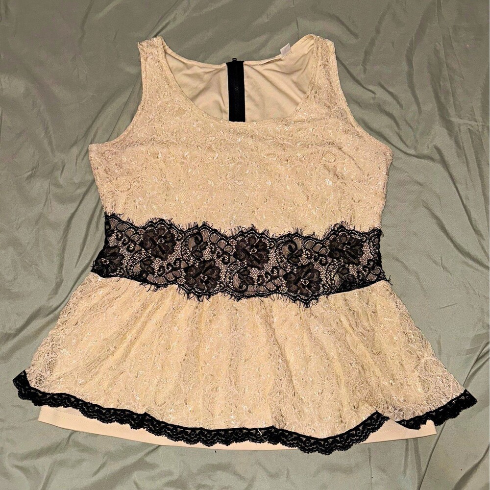 Cream Lace Peplum Tank top Black Trim Coquette Whimsygoth Fairycore Cato Size L